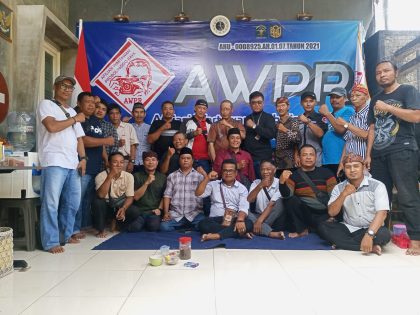 Pengurus Afiliasi Wartawan Probolinggo Raya meresmikan kantor sekretariat baru di Kecamatan Kedopok Kota Probolinggo